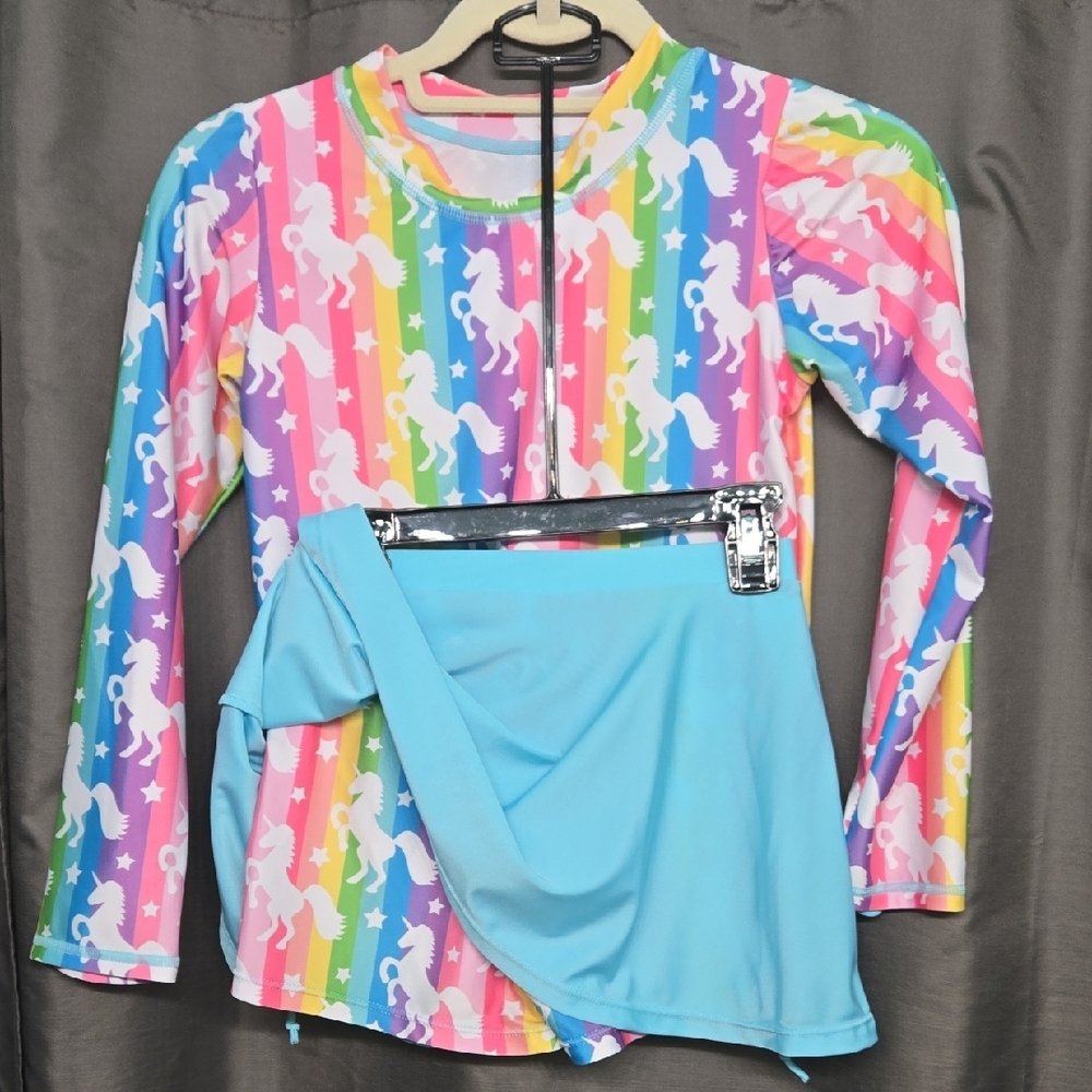 Like-new! Girls Long Sleeve Rashguard Swim Set